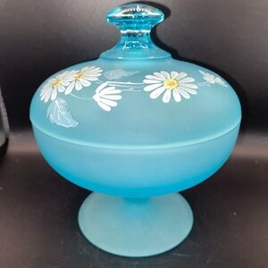 Westmoreland Blue Satin Lidded Candy Dish Hand-Painted Daisy Flowers, Mint